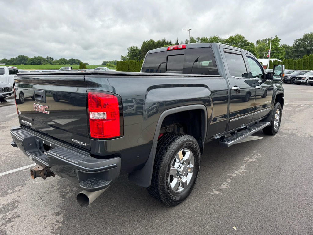 Used 2018 GMC Sierra 3500 Denali w/ Duramax Plus Package AWD/4WD image 8