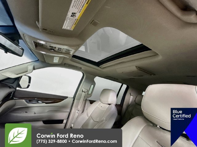 Used 2017 Cadillac Escalade ESV Premium Luxury AWD/4WD image 27