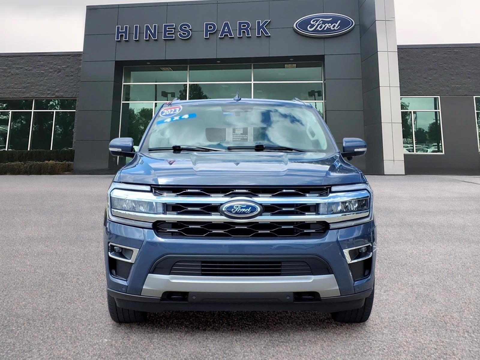 Certified 2023 Ford Expedition Limited AWD/4WD image 2