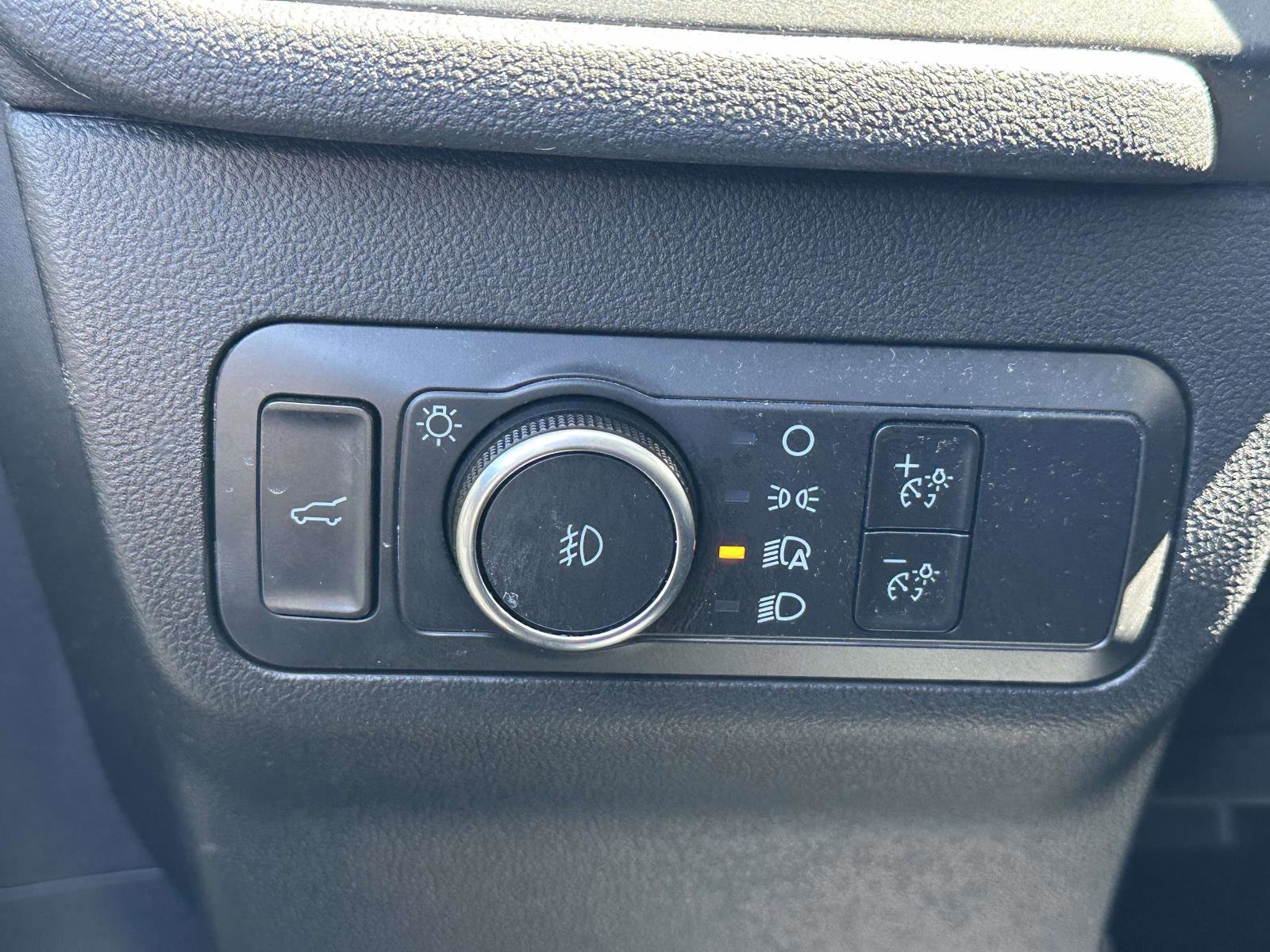 Certified 2022 Ford Escape SEL AWD/4WD image 33