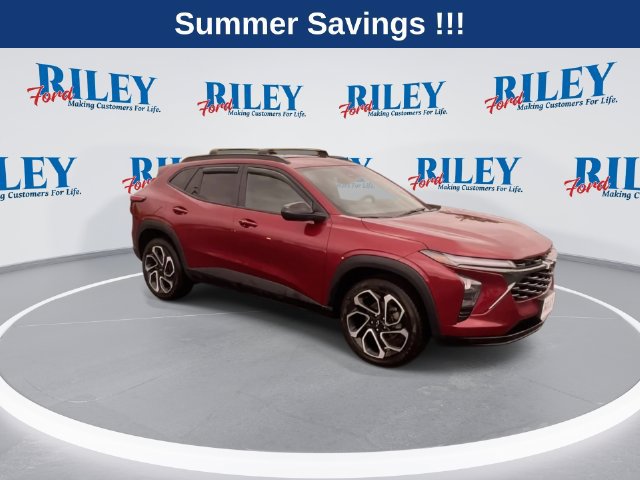 Used 2024 Chevrolet Trax RS w/ Driver Confidence Package FWD image 3