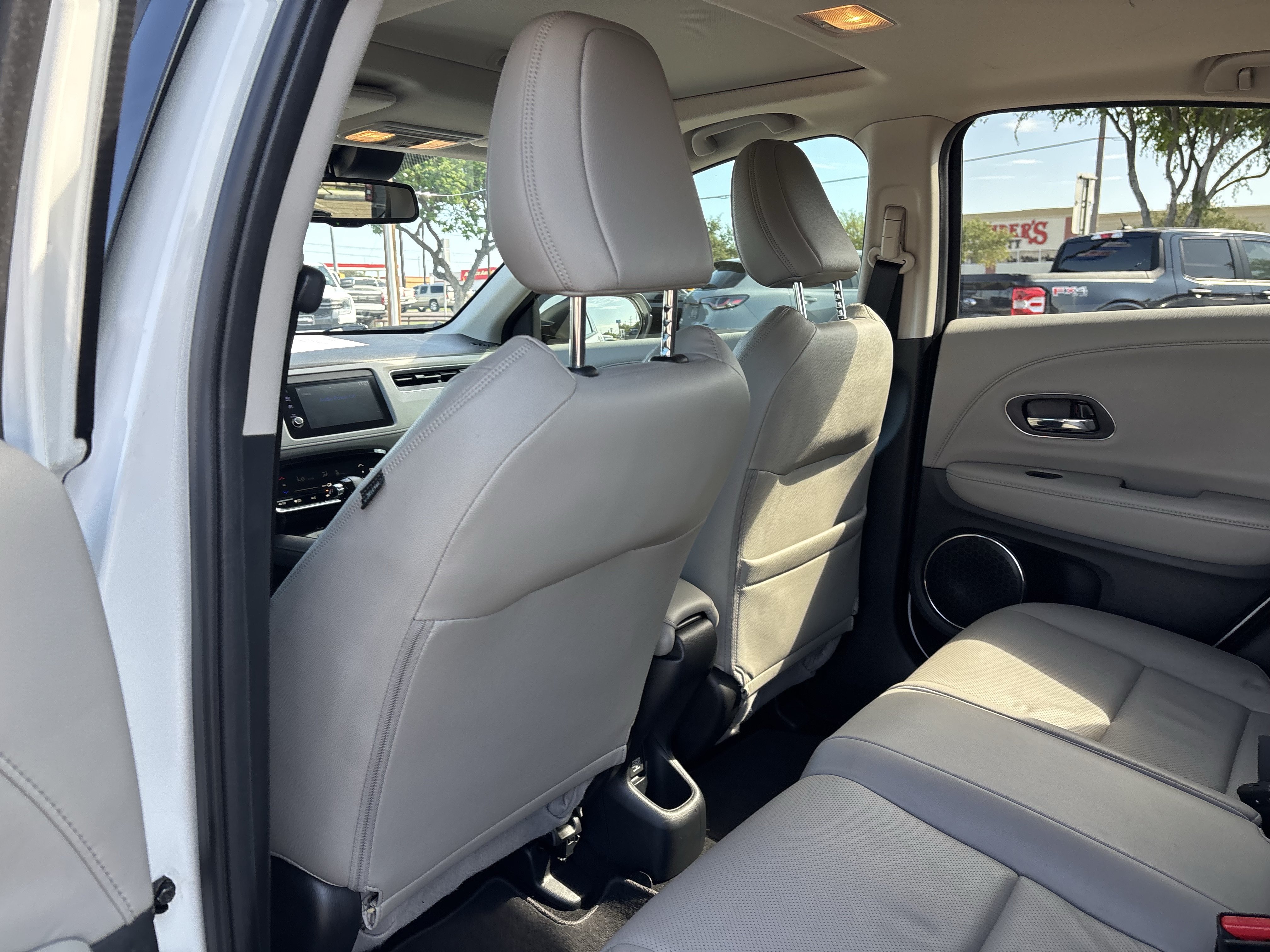 Used 2022 Honda HR-V EX-L image 17