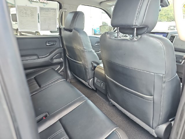 Used 2022 Nissan Frontier SV w/ SV Premium Package AWD/4WD image 13
