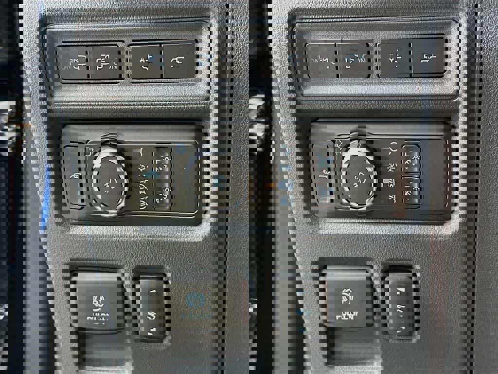 Certified 2022 Ford F150 Raptor w/ Equipment Group 801A High image 27