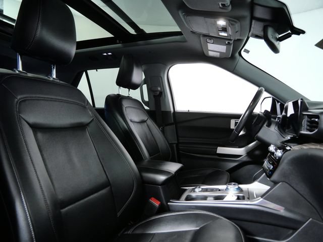 Certified 2021 Ford Explorer Limited AWD/4WD image 9