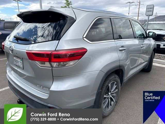 Used 2019 Toyota Highlander XLE AWD/4WD image 4