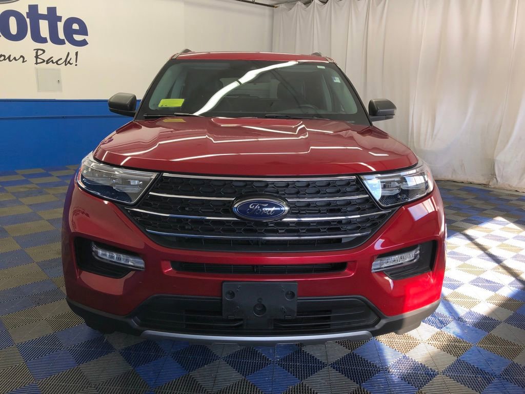 Certified 2022 Ford Explorer XLT w/ Equipment Group 202A image 8