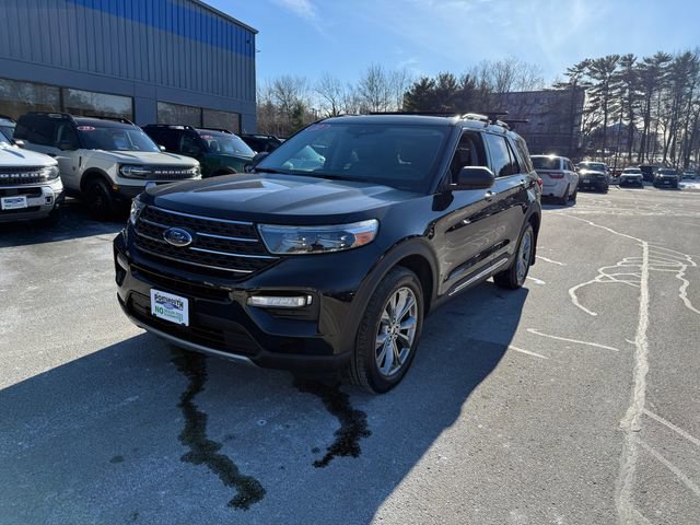 Certified 2022 Ford Explorer XLT w/ Equipment Group 202A image 14