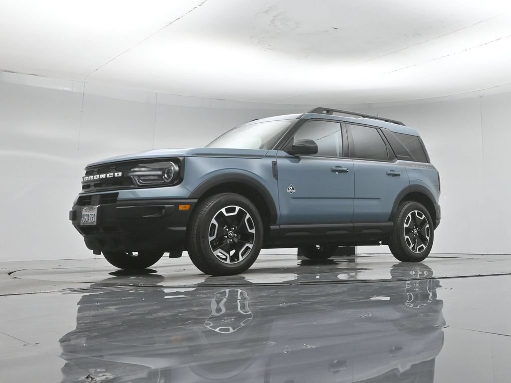 Certified 2023 Ford Bronco Sport Outer Banks w/ Tech Package AWD/4WD image 43