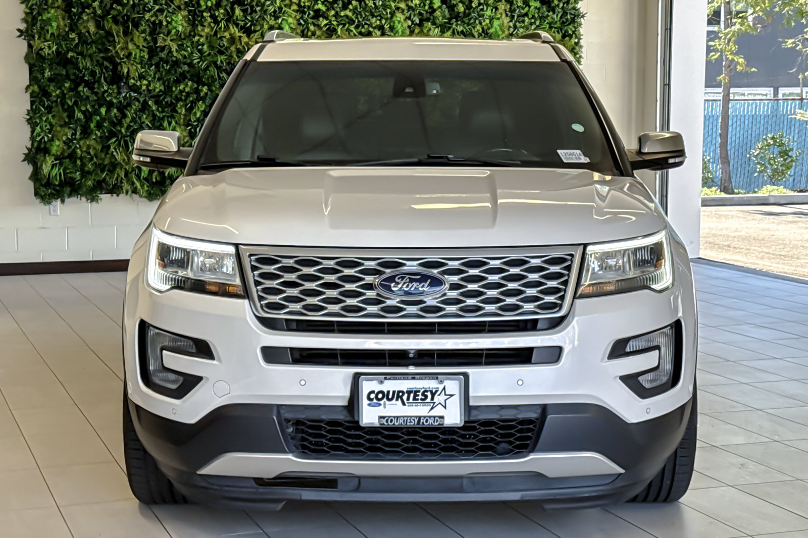 Certified 2017 Ford Explorer Platinum AWD/4WD image 9