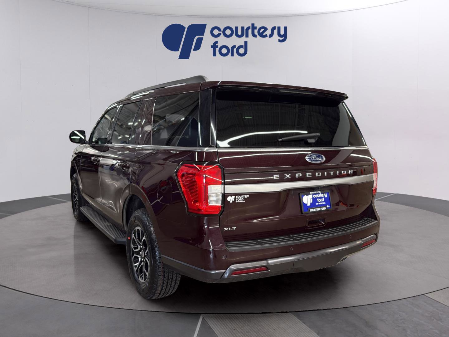 Certified 2023 Ford Expedition XLT AWD/4WD image 6