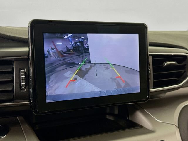 Certified 2022 Ford Explorer XLT w/ Equipment Group 202A image 13