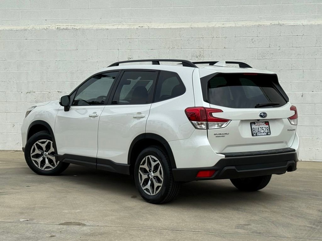 Used 2021 Subaru Forester Premium image 3