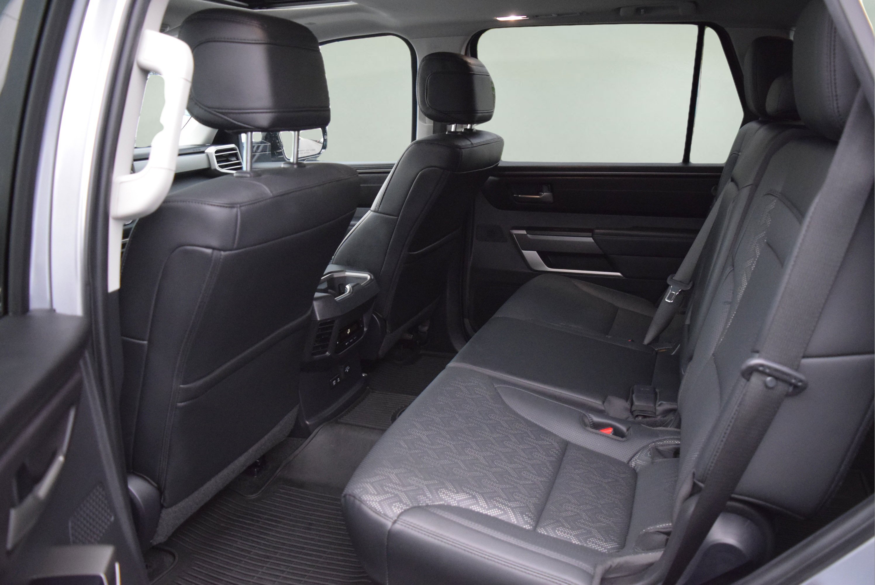 Used 2024 Toyota Sequoia SR5 w/ SR5 Premium Package AWD/4WD image 8