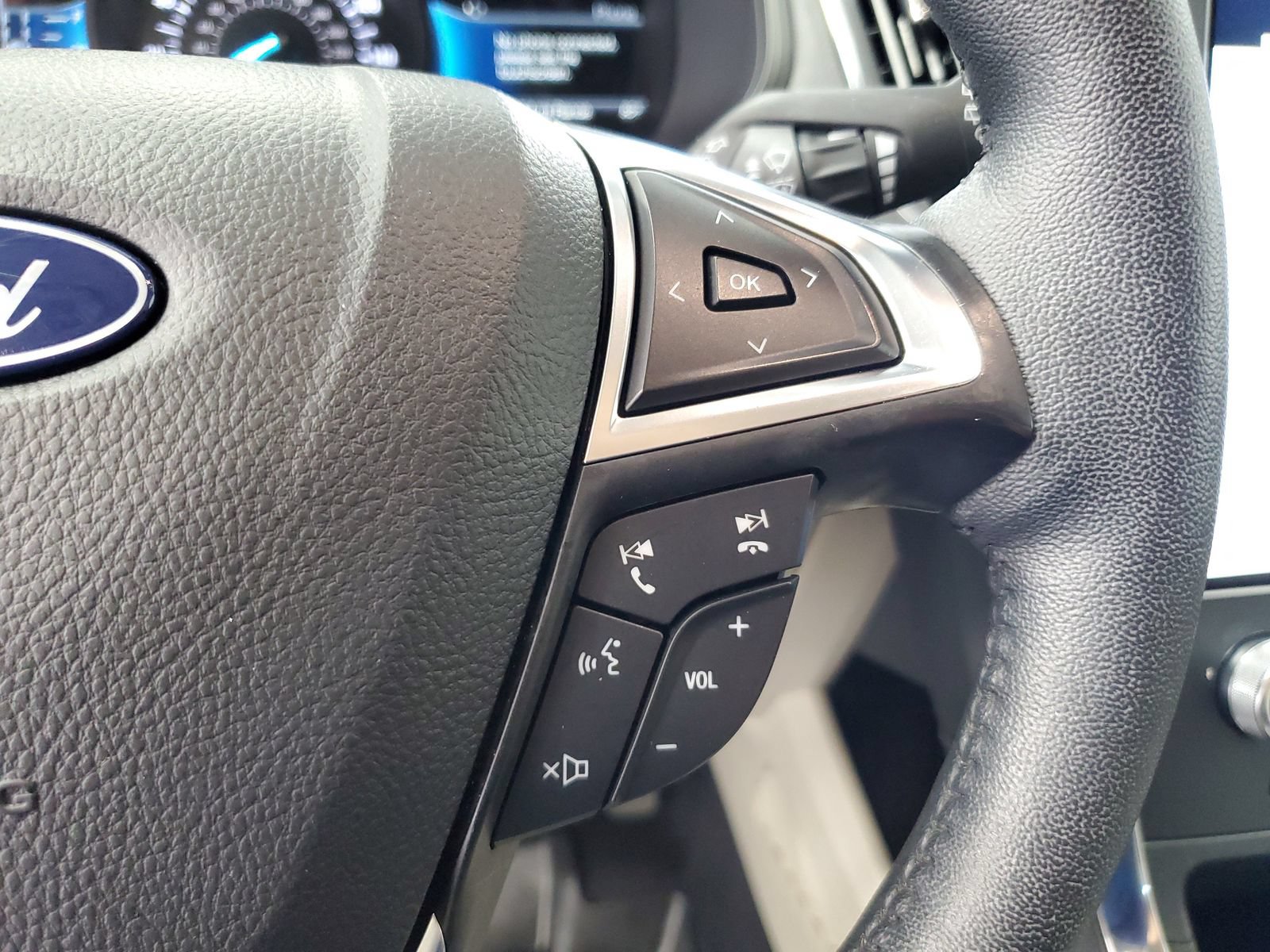Certified 2024 Ford Edge Titanium AWD/4WD image 19