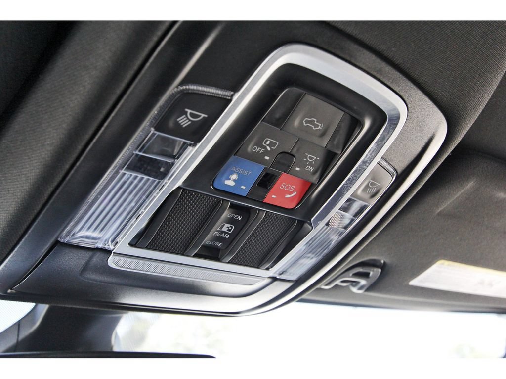 Used 2023 RAM 2500 Laramie AWD/4WD image 23