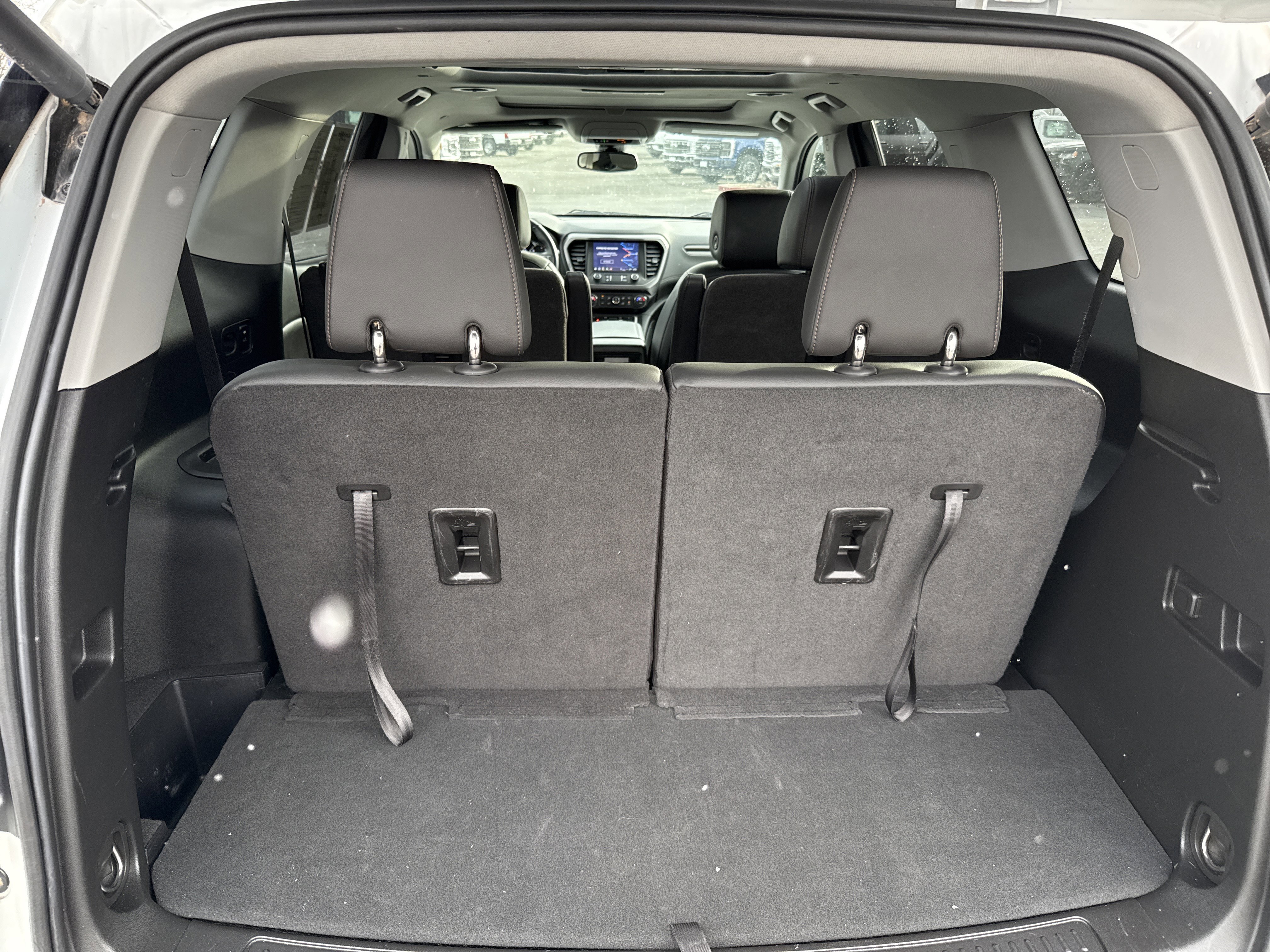 Used 2023 GMC Acadia AT4 w/ Technology Package image 28