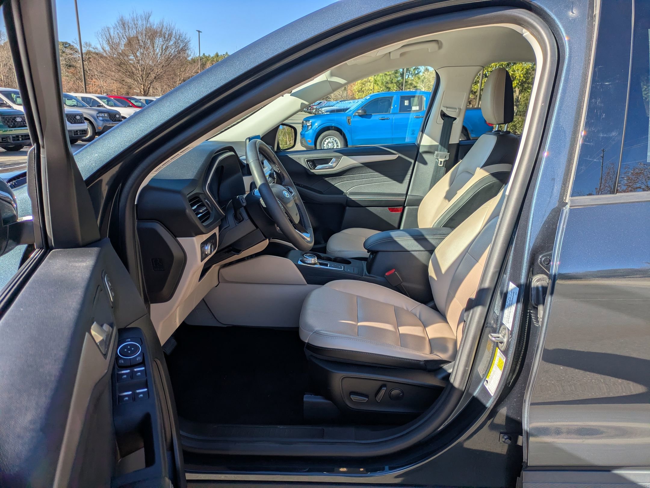 Certified 2022 Ford Escape SEL w/ Technology Package image 12