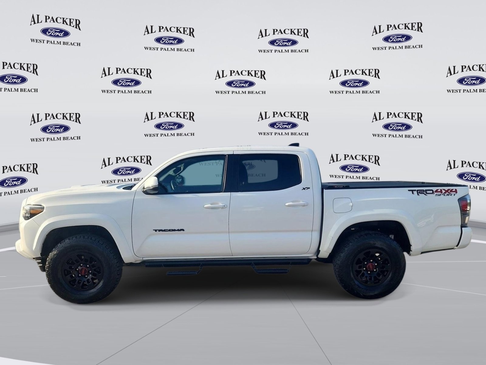 Used 2022 Toyota Tacoma TRD Sport w/ TRD Premium Sport Package image 2