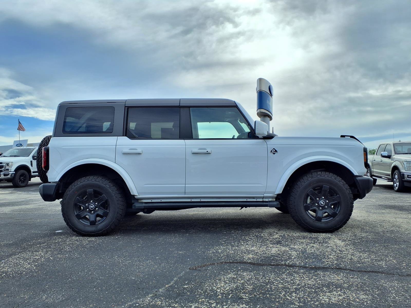 Certified 2024 Ford Bronco Outer Banks AWD/4WD image 4