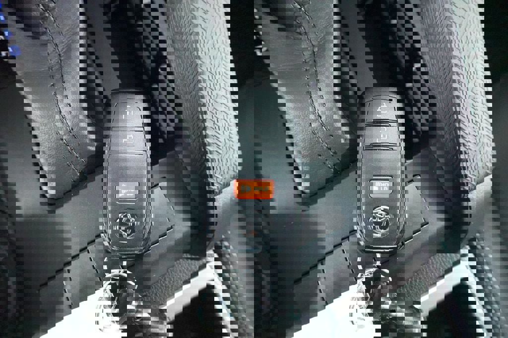 Used 2025 Toyota Tacoma TRD Sport image 19