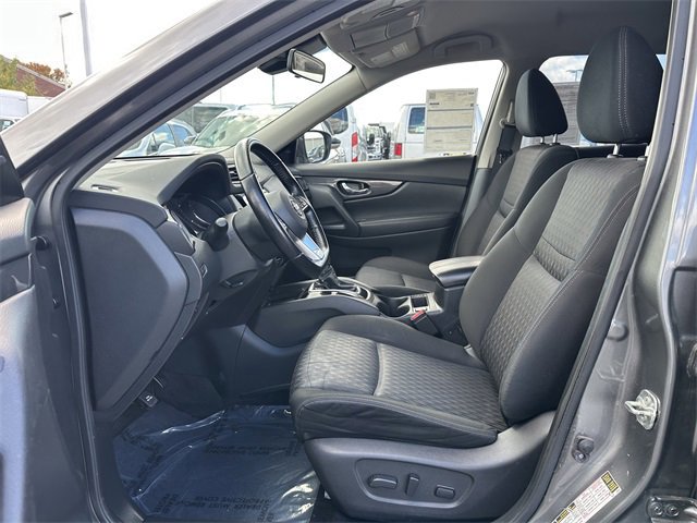 Used 2020 Nissan Rogue SV image 20