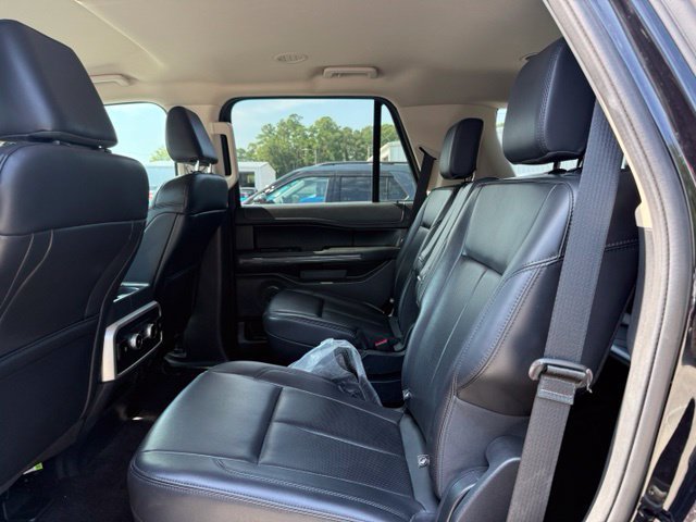 Certified 2022 Ford Expedition XLT AWD/4WD image 5