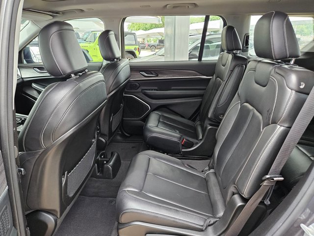 Used 2022 Jeep Grand Cherokee L Limited AWD/4WD image 21