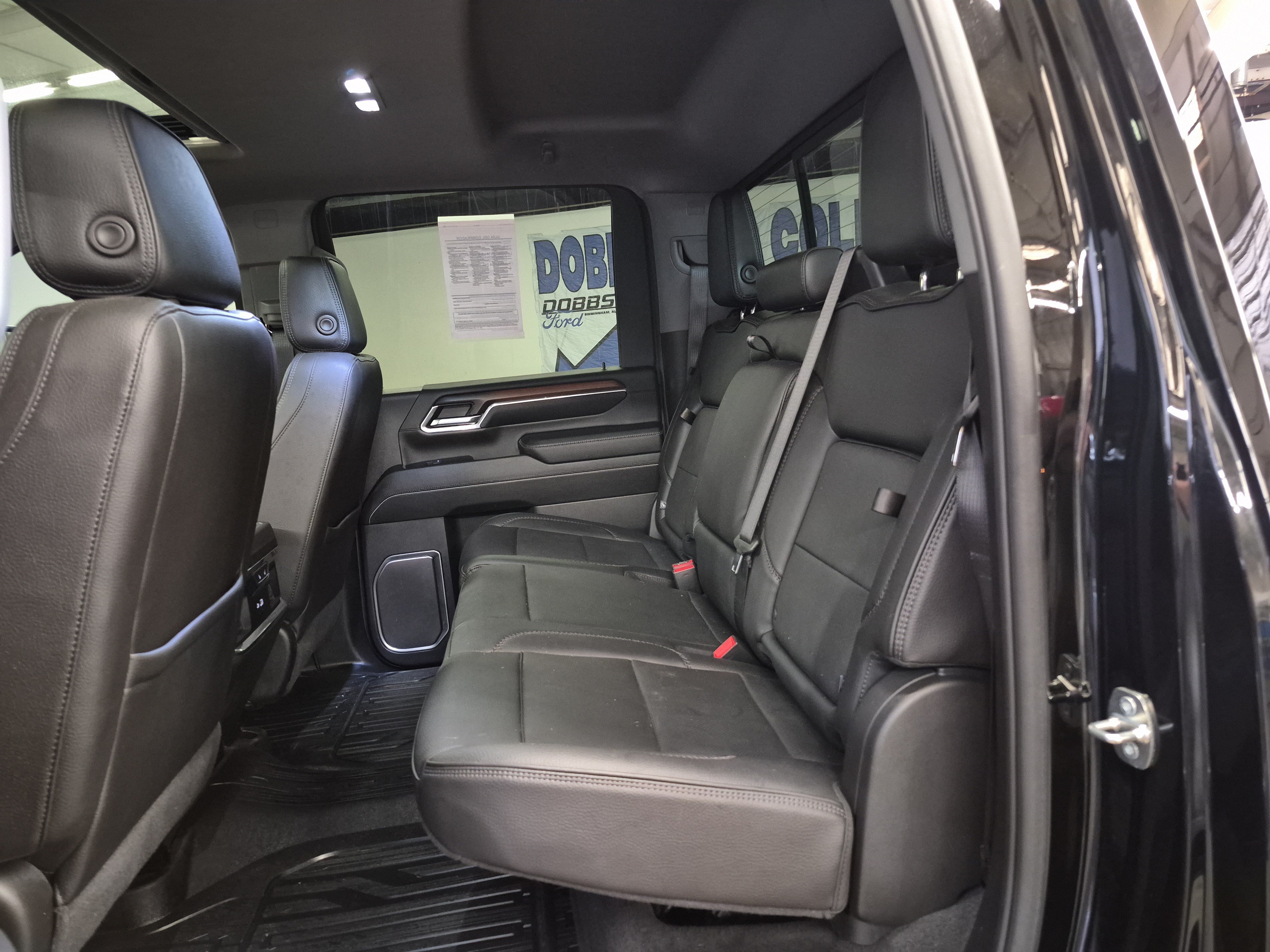 Used 2024 GMC Sierra 3500 Denali w/ Denali Reserve Package AWD/4WD image 17