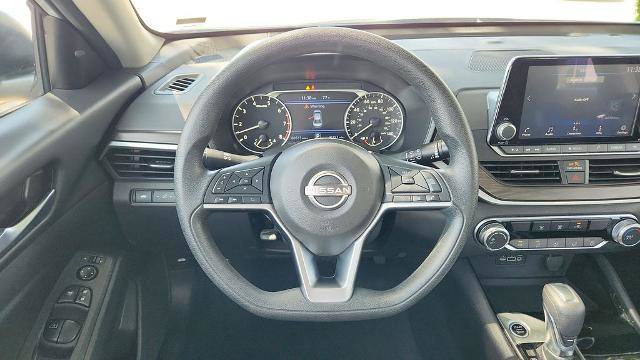 Used 2024 Nissan Altima 2.5 SV FWD image 23