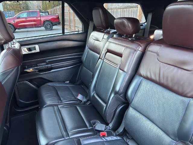Certified 2024 Ford Explorer Platinum w/ Technology Package image 30