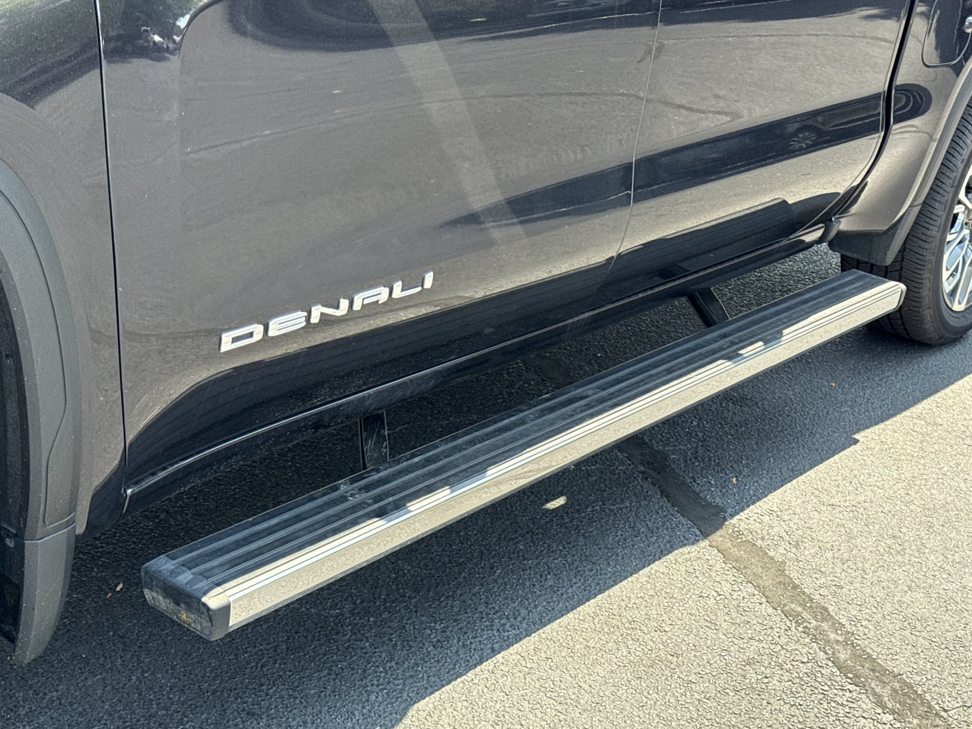 Used 2023 GMC Sierra 1500 Denali Ultimate AWD/4WD image 25
