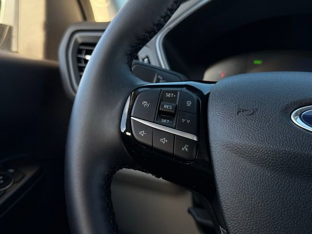 Certified 2025 Ford Escape SE image 11