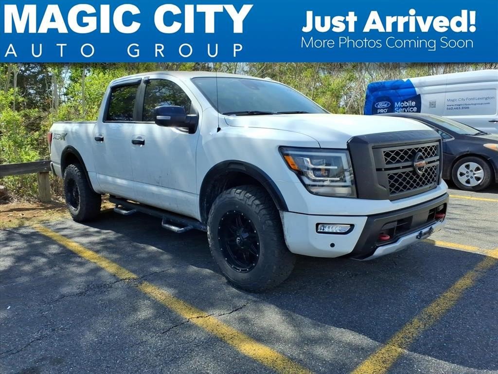 Used 2021 Nissan Titan PRO-4X w/ Pro-4x Convenience Package AWD/4WD image 4