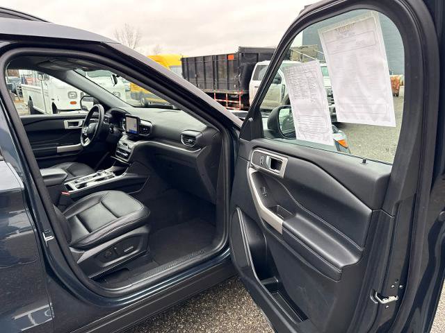 Certified 2023 Ford Explorer XLT w/ Equipment Group 202A image 8