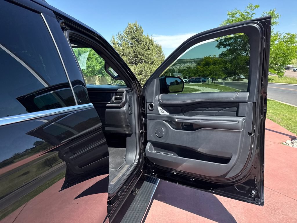 Certified 2024 Ford Expedition Max Platinum AWD/4WD image 30