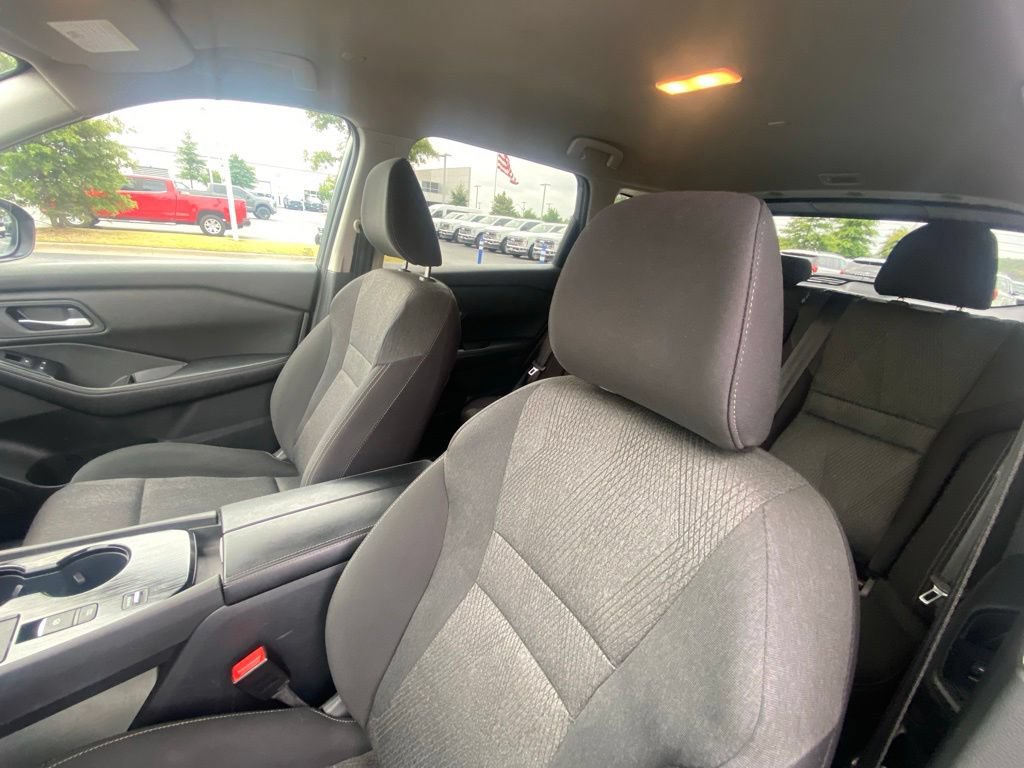 Used 2024 Nissan Rogue SV FWD image 20
