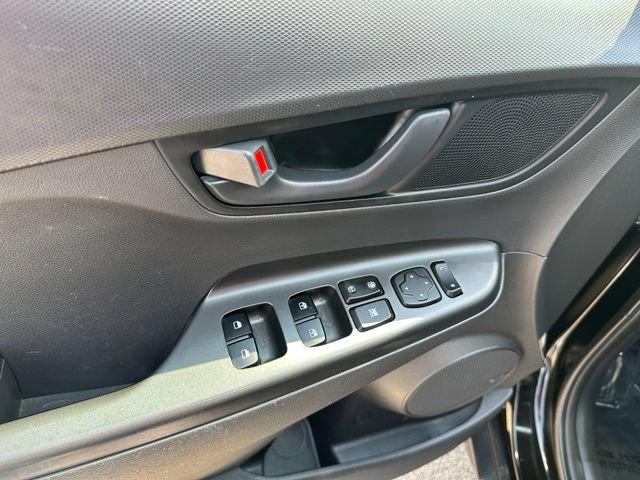 Used 2020 Hyundai Kona SEL Plus AWD/4WD image 18