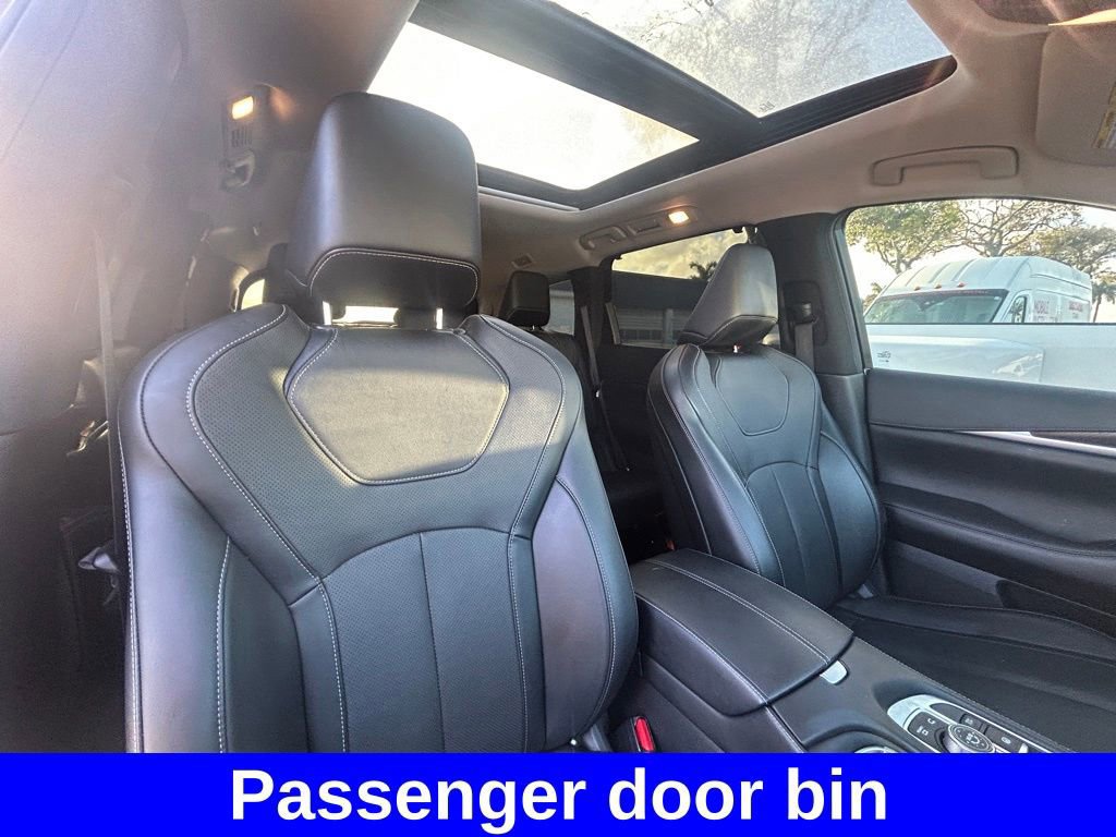 Used 2023 INFINITI QX60 Sensory w/ Cargo Package AWD/4WD image 29