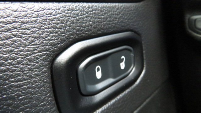 Used 2023 Jeep Wrangler Unlimited Sahara w/ Cold Weather Group image 25