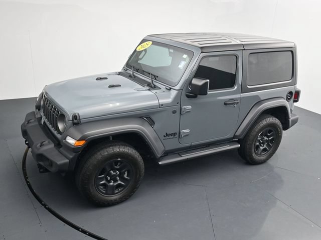 Used 2025 Jeep Wrangler Sport AWD/4WD image 30