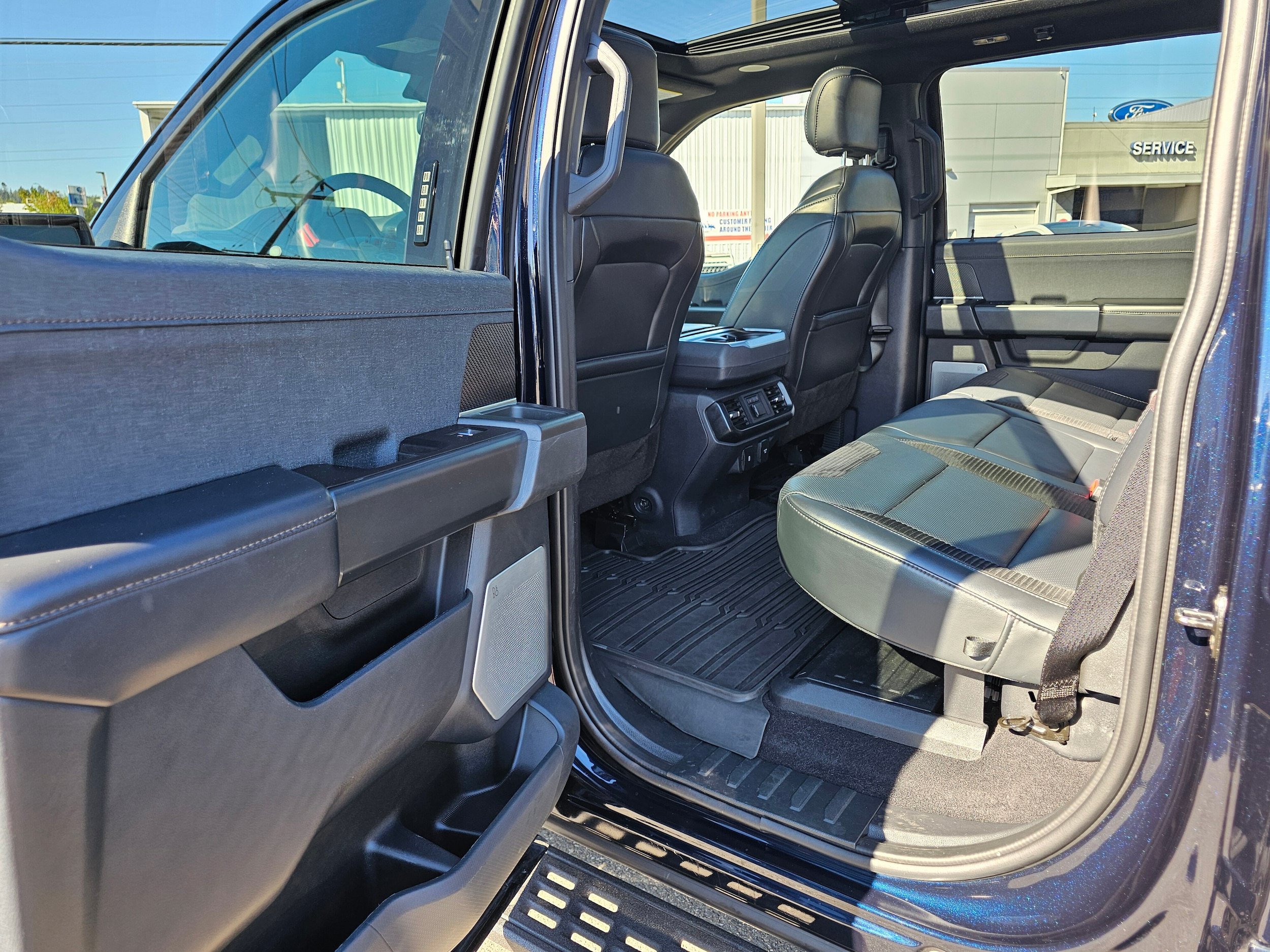 Certified 2023 Ford F150 Raptor w/ Raptor Carbon Fiber Package AWD/4WD image 17