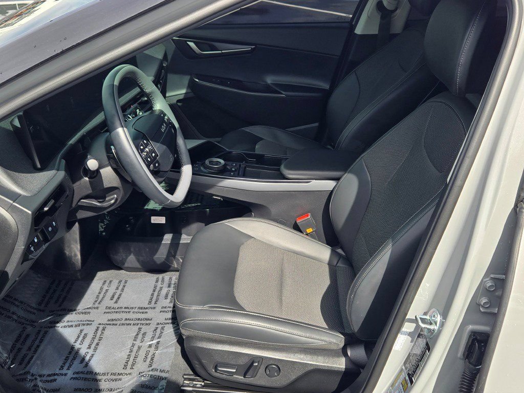 Used 2025 Kia EV6 Light AWD/4WD image 22