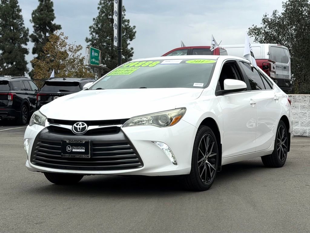 Used 2017 Toyota Camry LE image 5