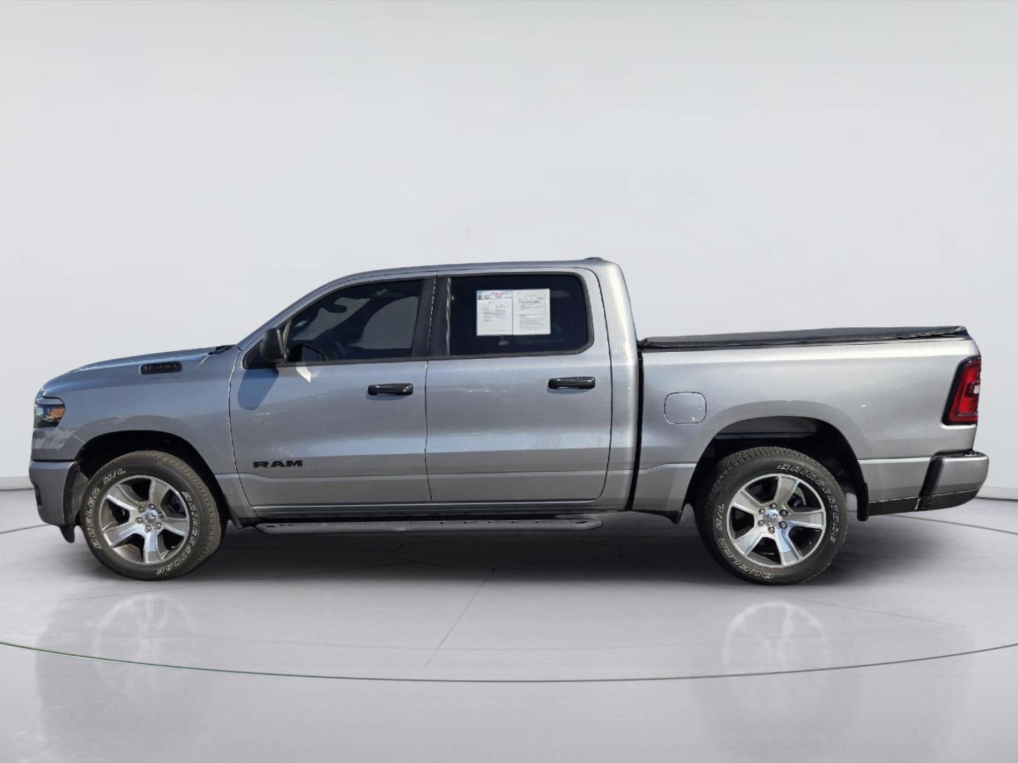 Used 2026 RAM 1500 Express RWD image 5
