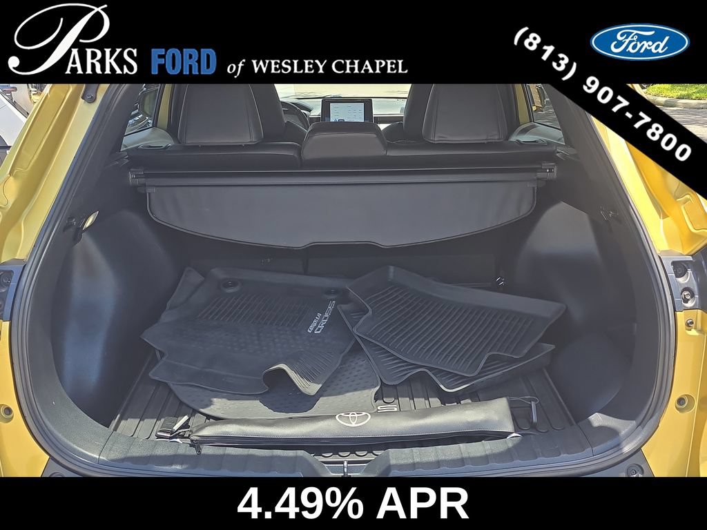 Used 2023 Toyota Corolla Cross AWD Hybrid w/ Convenience Package image 8