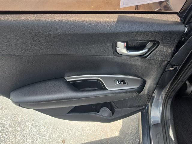 Used 2020 Kia Optima SE FWD image 11