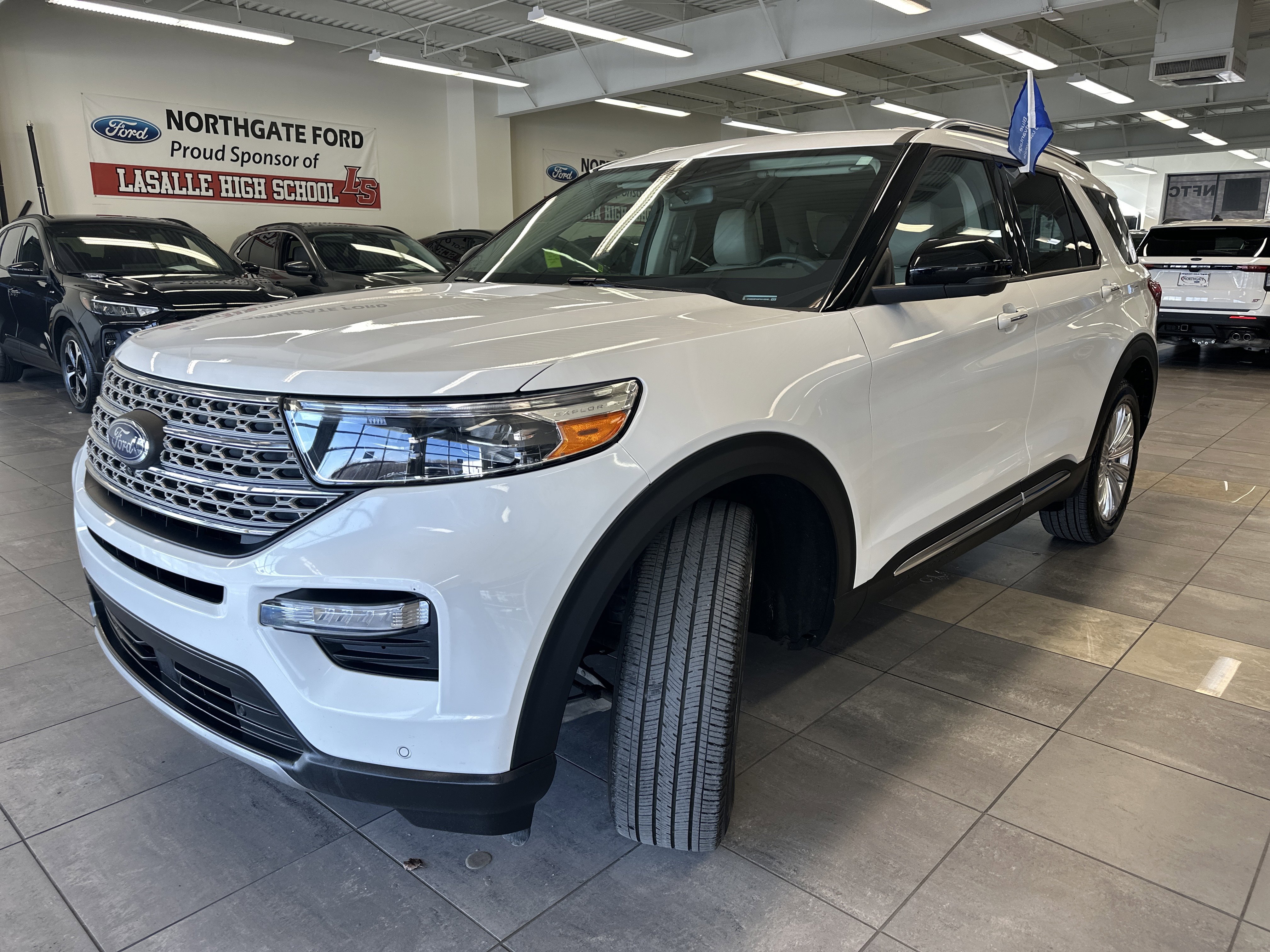 Certified 2023 Ford Explorer Limited w/ Equipment Group 301A image 19