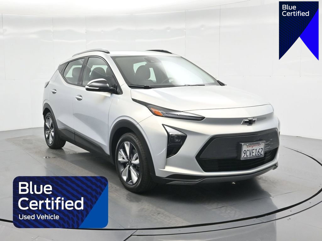 Used 2022 Chevrolet Bolt EUV LT w/ Convenience Package image 1