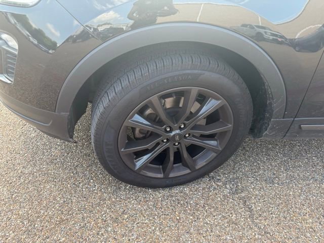 Certified 2019 Ford Explorer XLT w/ Equipment Group 202A FWD image 4